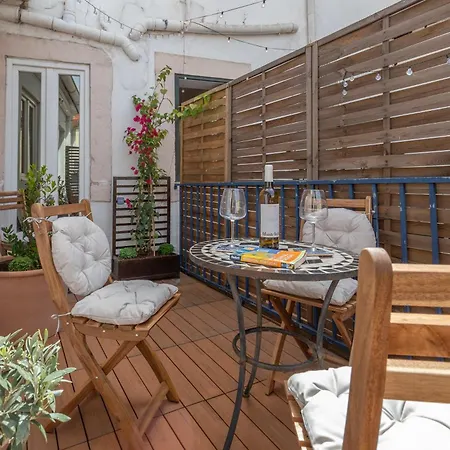 Appartamento 4br Terrace - - Tram 28 Lisbona